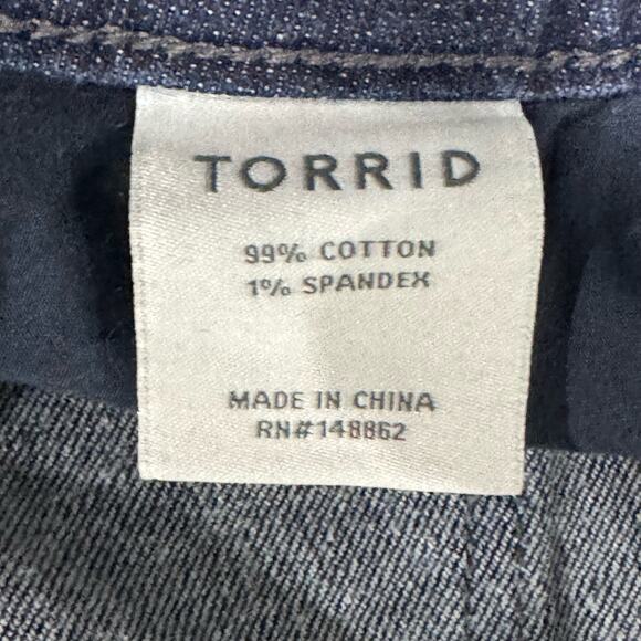Torrid Women’s jeans Size 22R Dark Blue Rinse Manufacturer Feathering - Picture 8 of 13